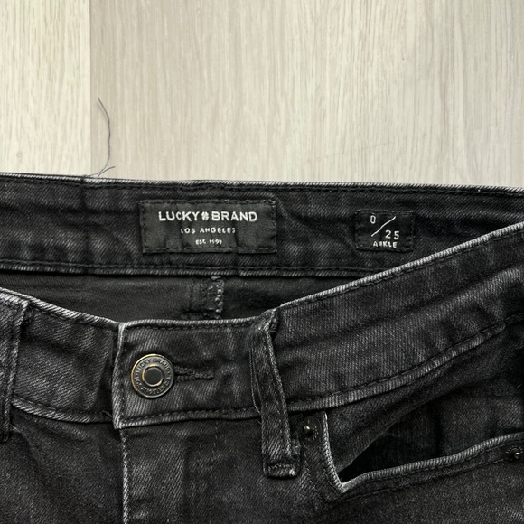 Lucky Brand Mid Rise Ava Skinny Jeans - Picture 2 of 4